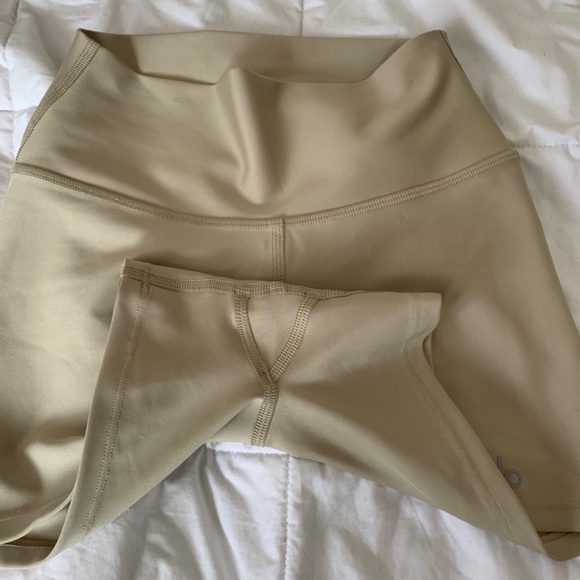 EUC ALO YOGA 3" High-Waist Airlift Short, Xxs-Xs - Picture 2 of 5